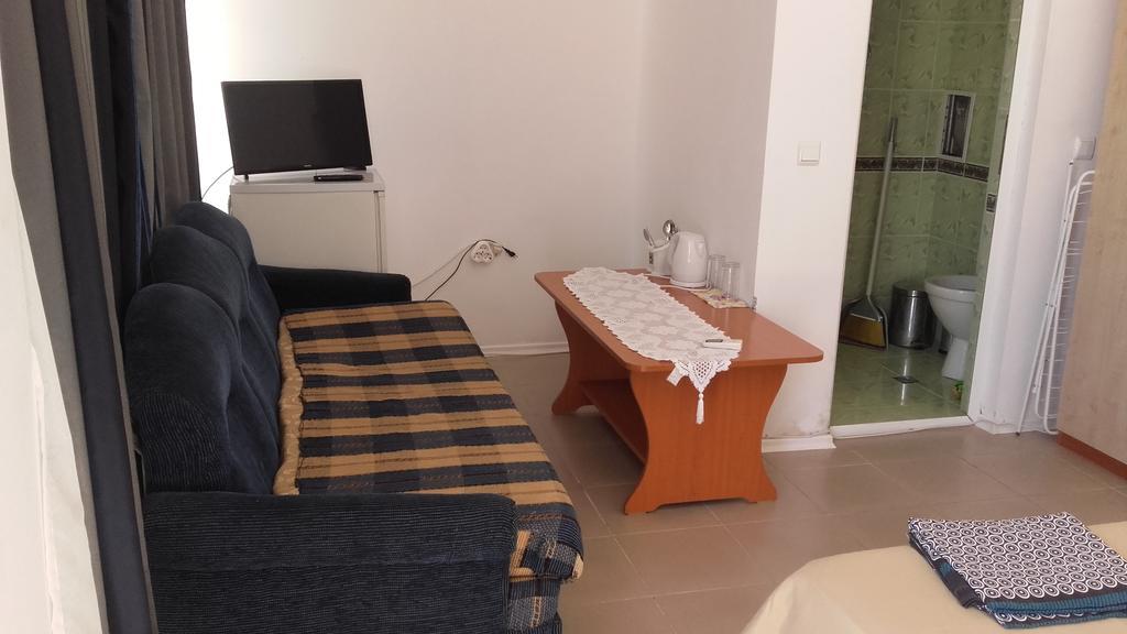Global Ville Apartcomplex Pantai Sunny Bagian luar foto