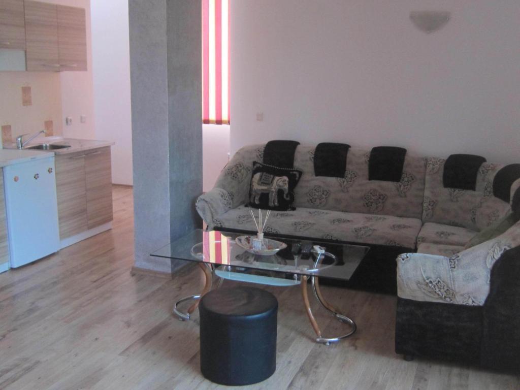 Global Ville Apartcomplex Pantai Sunny Bagian luar foto